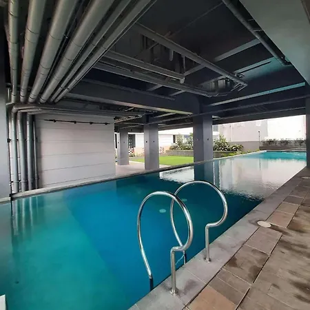 Staycation In Timog Quezon Ciity Near Tomas Morato And Gma 7